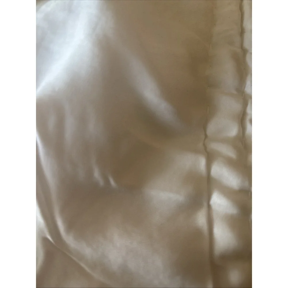 2 WEST ELM  QUILTED STANDARD SHAMS IN WHITE‎ NEW
